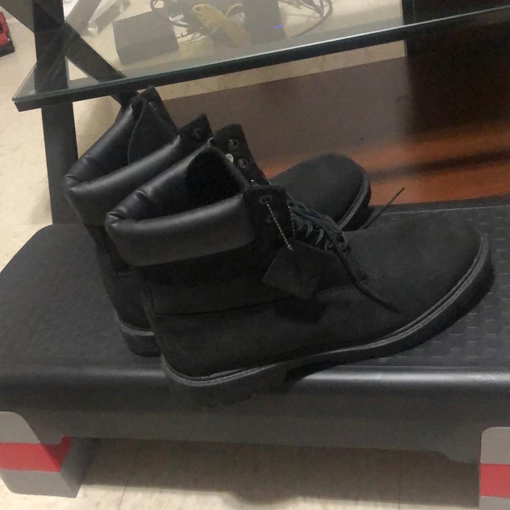 Timberland boots size 11 color black